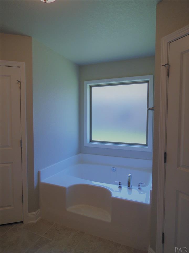 512 Upland Road Cantonment, FL 32533 - Photo 18 of 23 Gallery Image 18