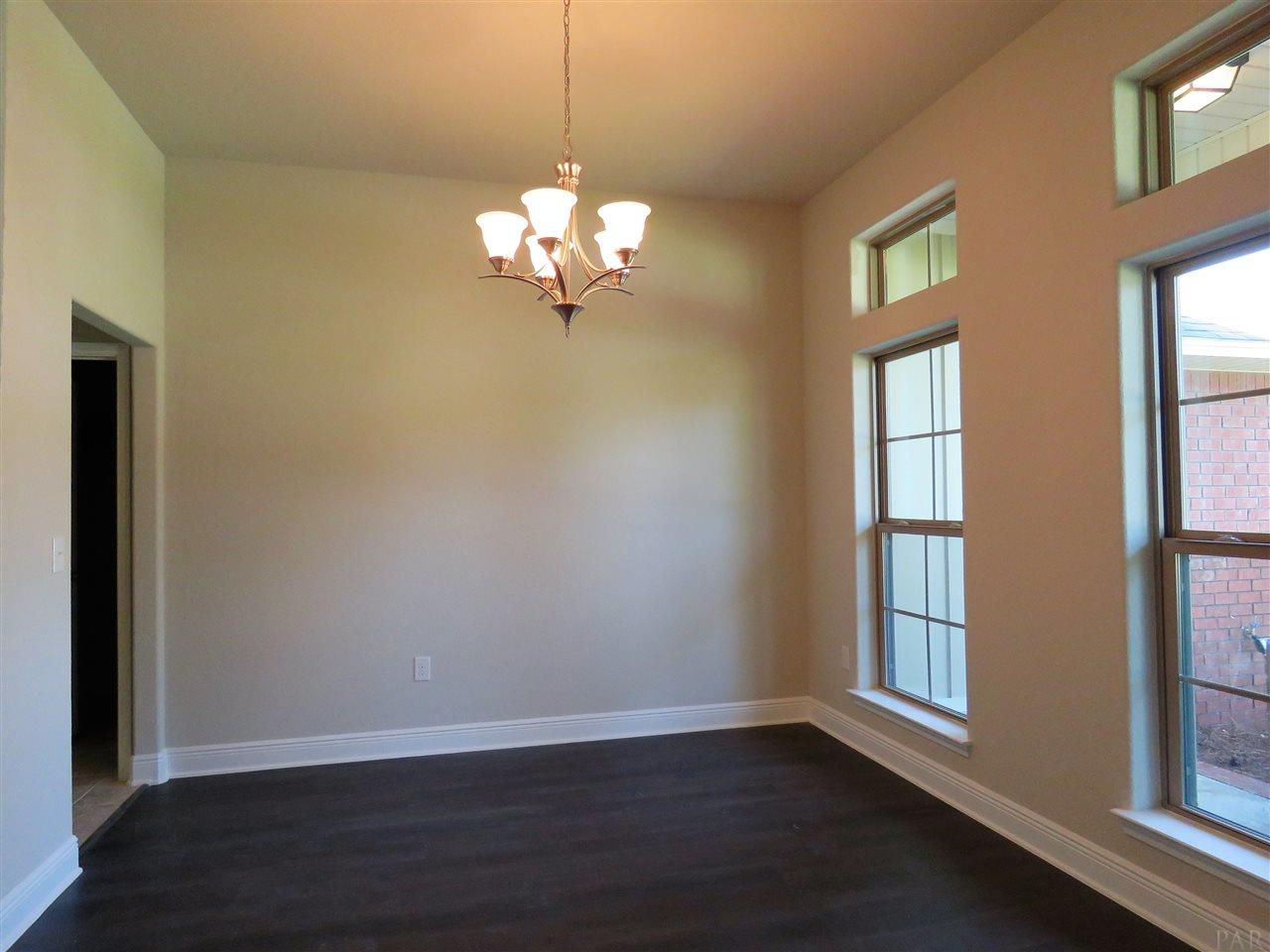 512 Upland Road Cantonment, FL 32533 - Photo 6 of 23 Gallery Image 6