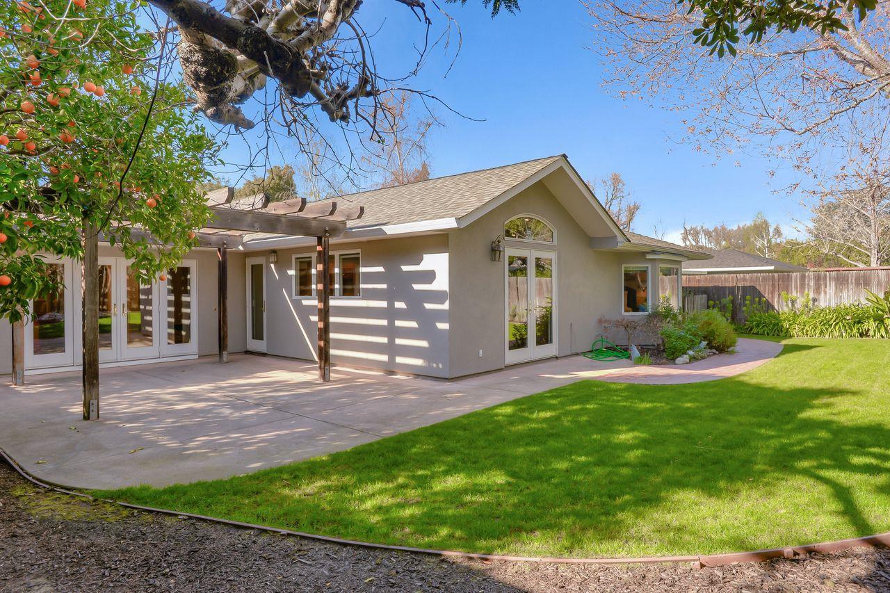 40 Willow Road Menlo Park, CA 94025 - Photo 4 of 6