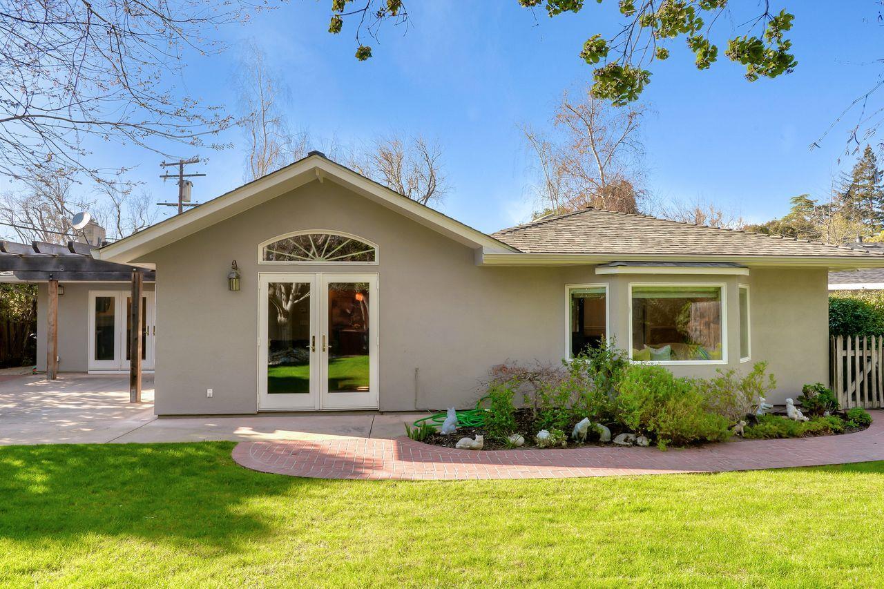 40 Willow Road Menlo Park, CA 94025 - Photo 5 of 6