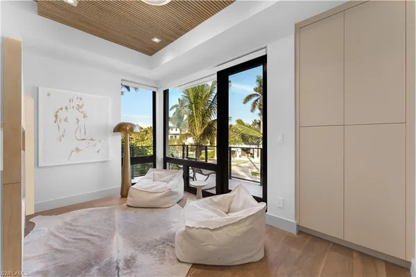 $6,250,000 | 1100 Sandpiper Street, Naples, FL 34102