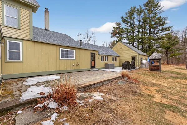 $620,000 | 307 Highway 41, Winthrop, ME 04364