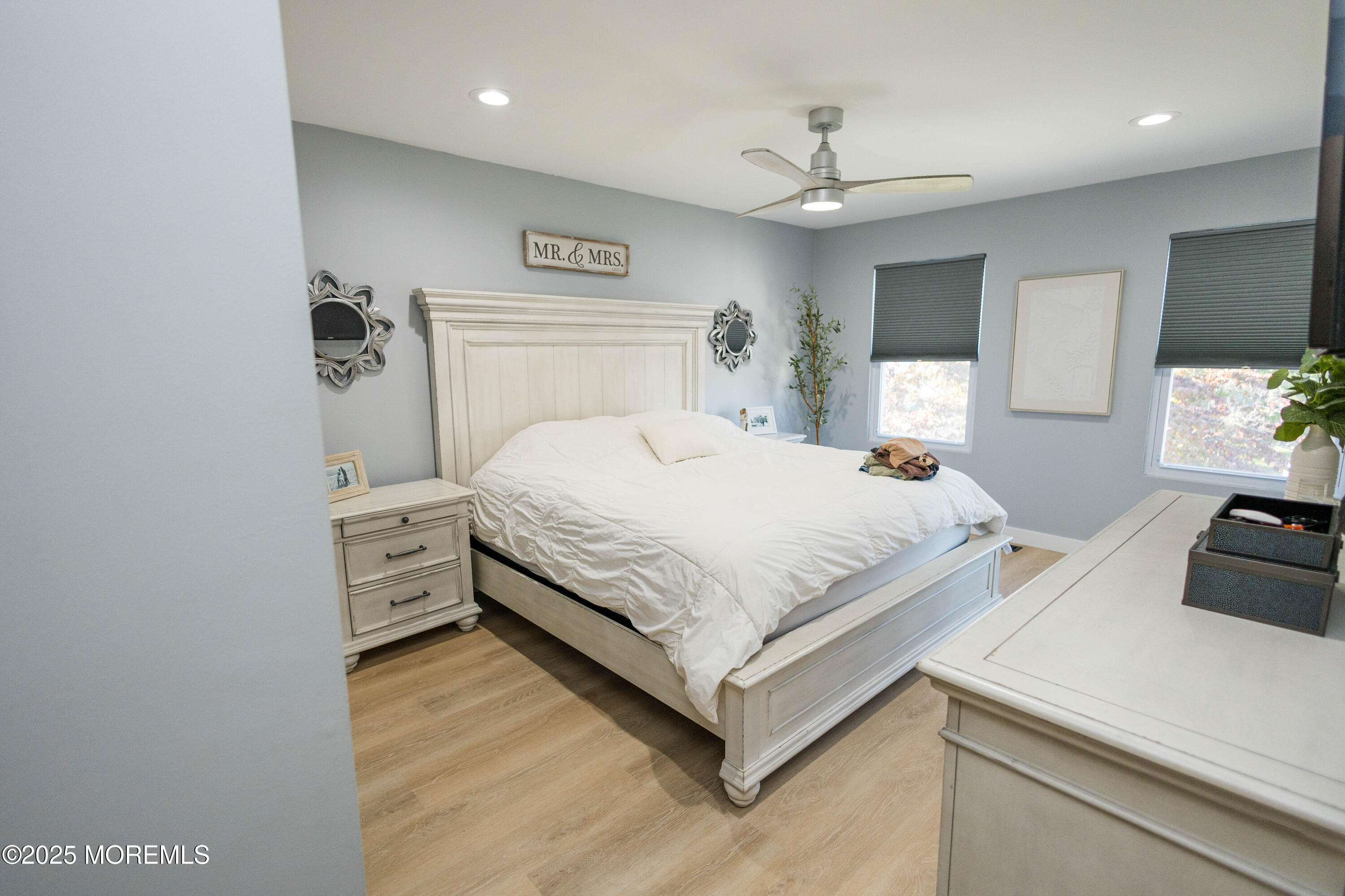 29 Snowdrift Lane Howell, NJ 07731 - Photo 18 of 32 a bedroom with a bed and a dresser