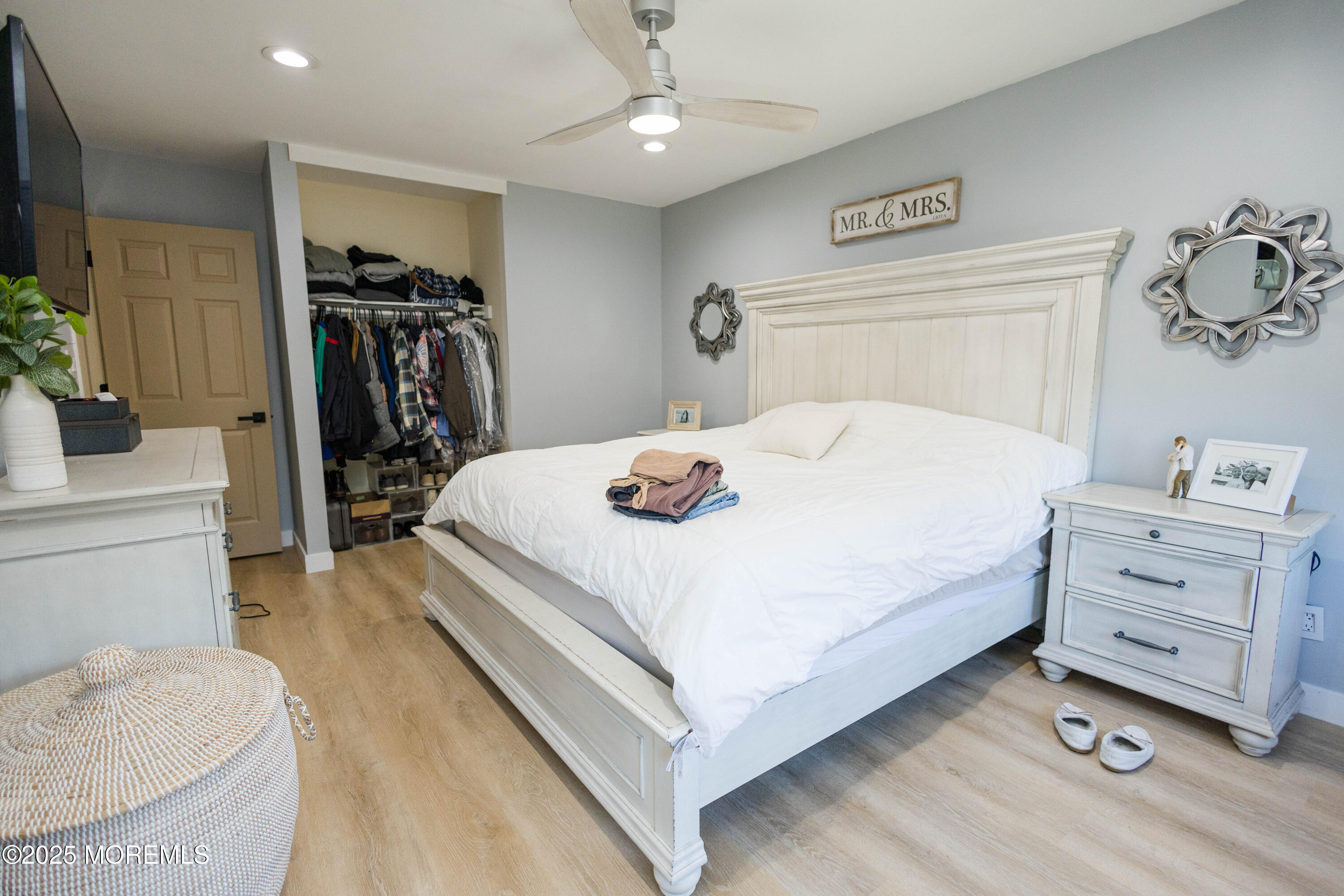 29 Snowdrift Lane Howell, NJ 07731 - Photo 19 of 32 a bedroom with a bed and a dresser