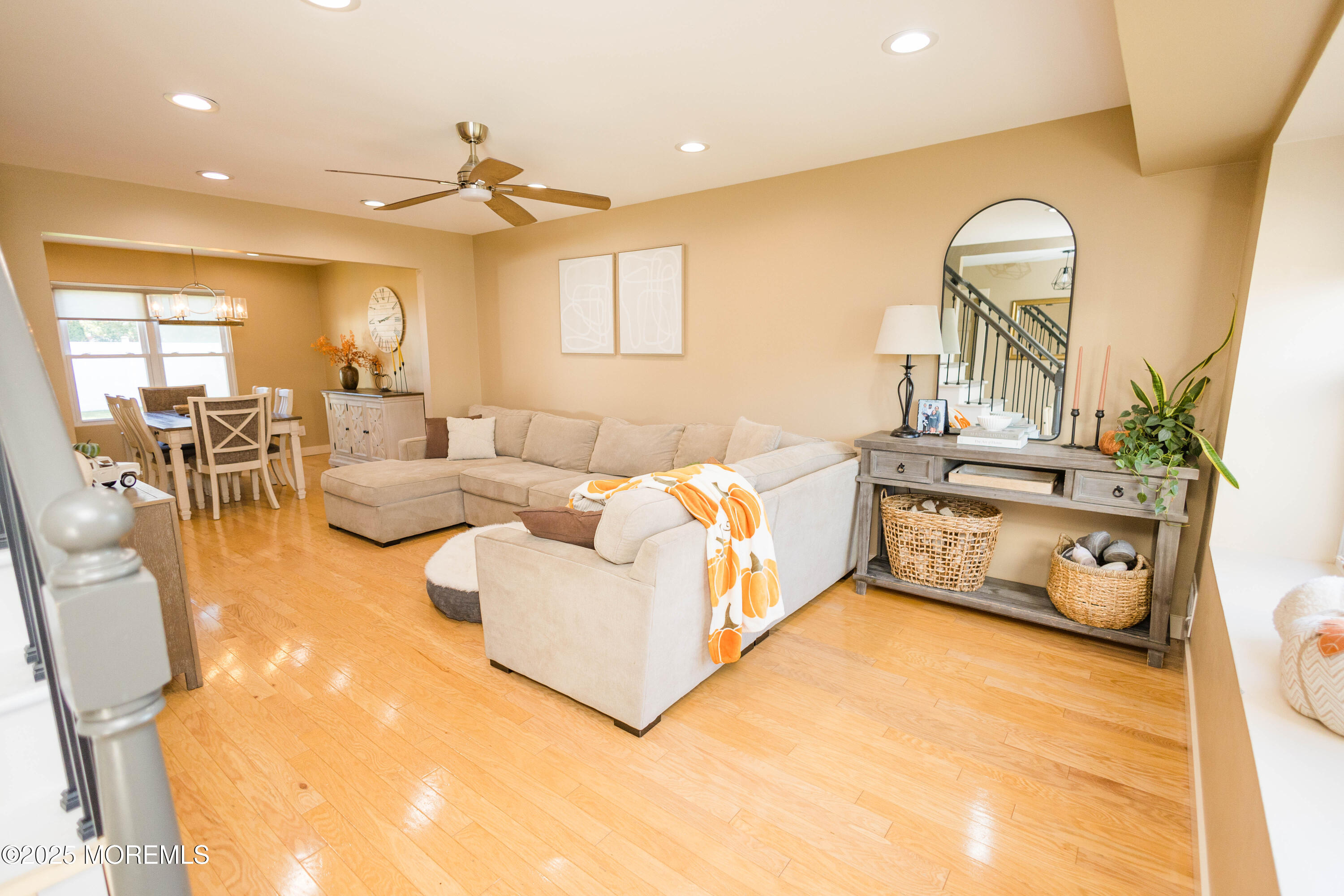 29 Snowdrift Lane Howell, NJ 07731 - Photo 4 of 32 a living room with furniture