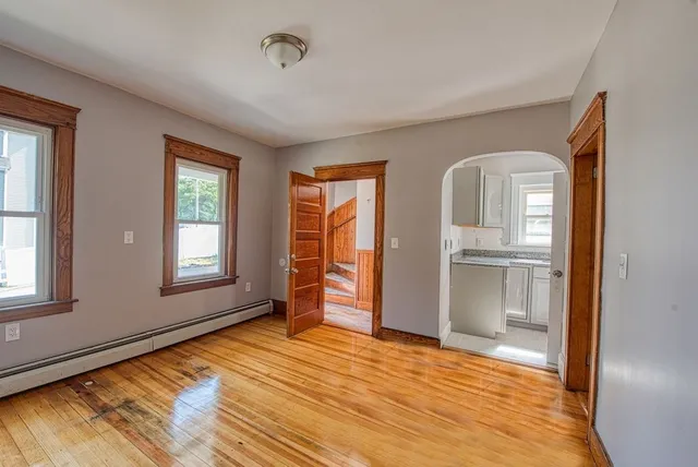 $2,200 | 92 East Water Street, Unit 2, Taunton, MA 02780