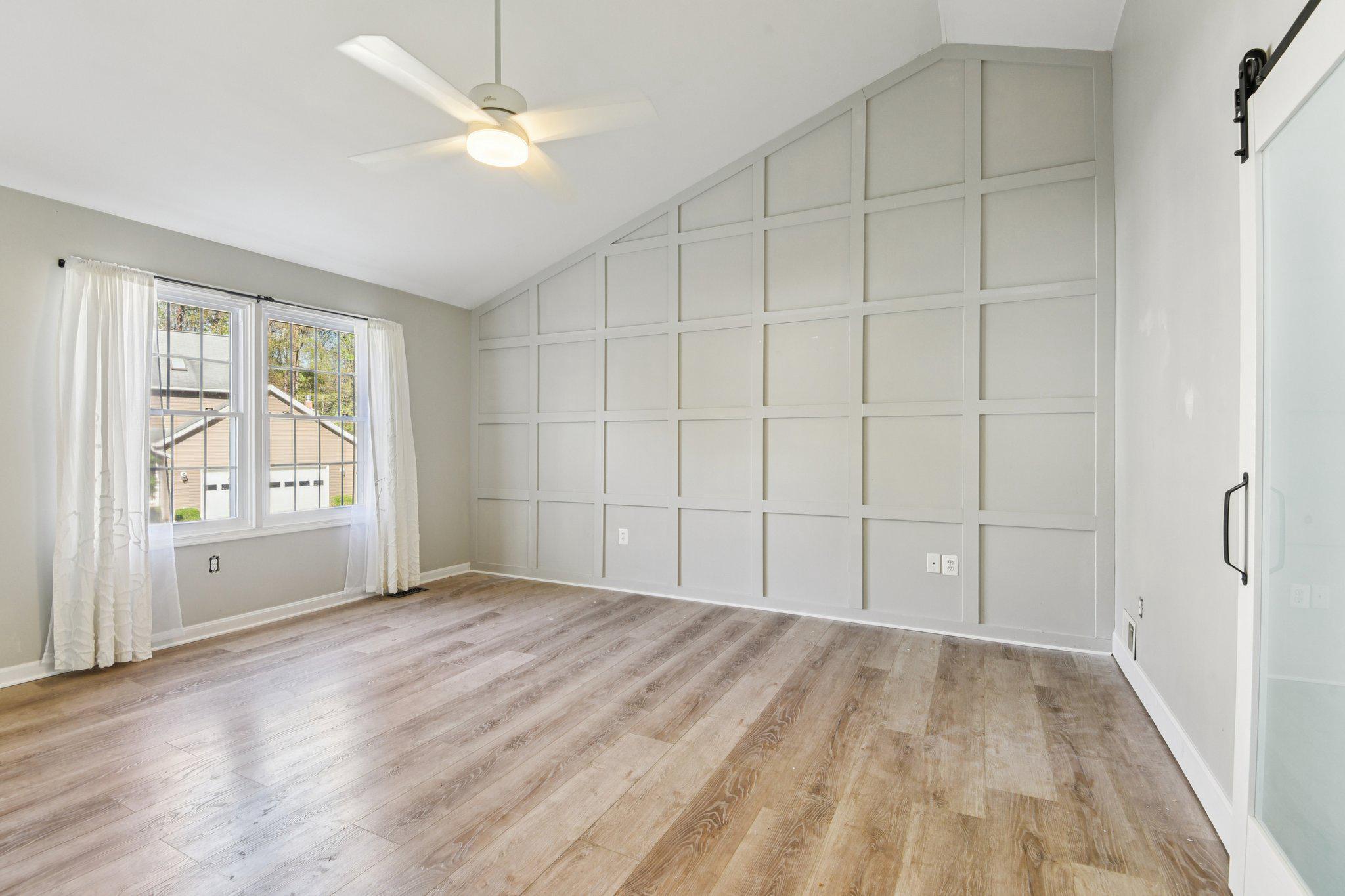 2576 Hidden Cove Road, Unit 154 Annapolis, MD 21401 - Photo 15 of 51 Primary Suite with Accent Wall