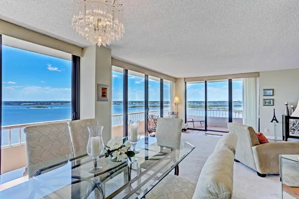 $7,500 | 5510 North Ocean Drive, Unit 17D, Singer Island, FL 33404