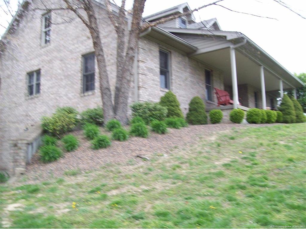 7562 Banet Road Floyds Knobs, IN 47119 - Photo 3 of 61 Gallery Image 3