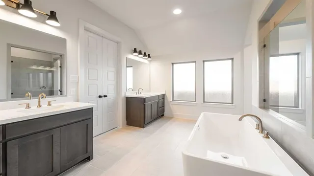 $499,900 | 253 Woodoat Road, Waxahachie, TX 75165