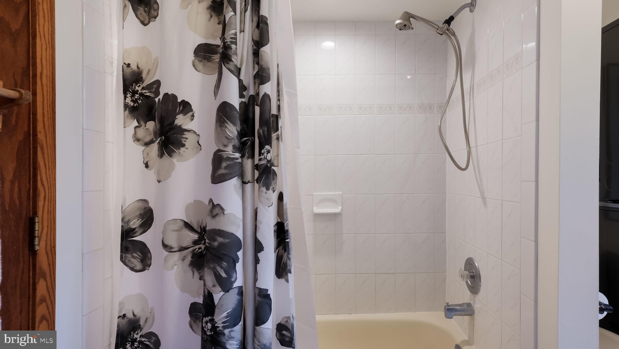 35 Declaration Drive Newtown, PA 18940 - Photo 26 of 53 Bathroom