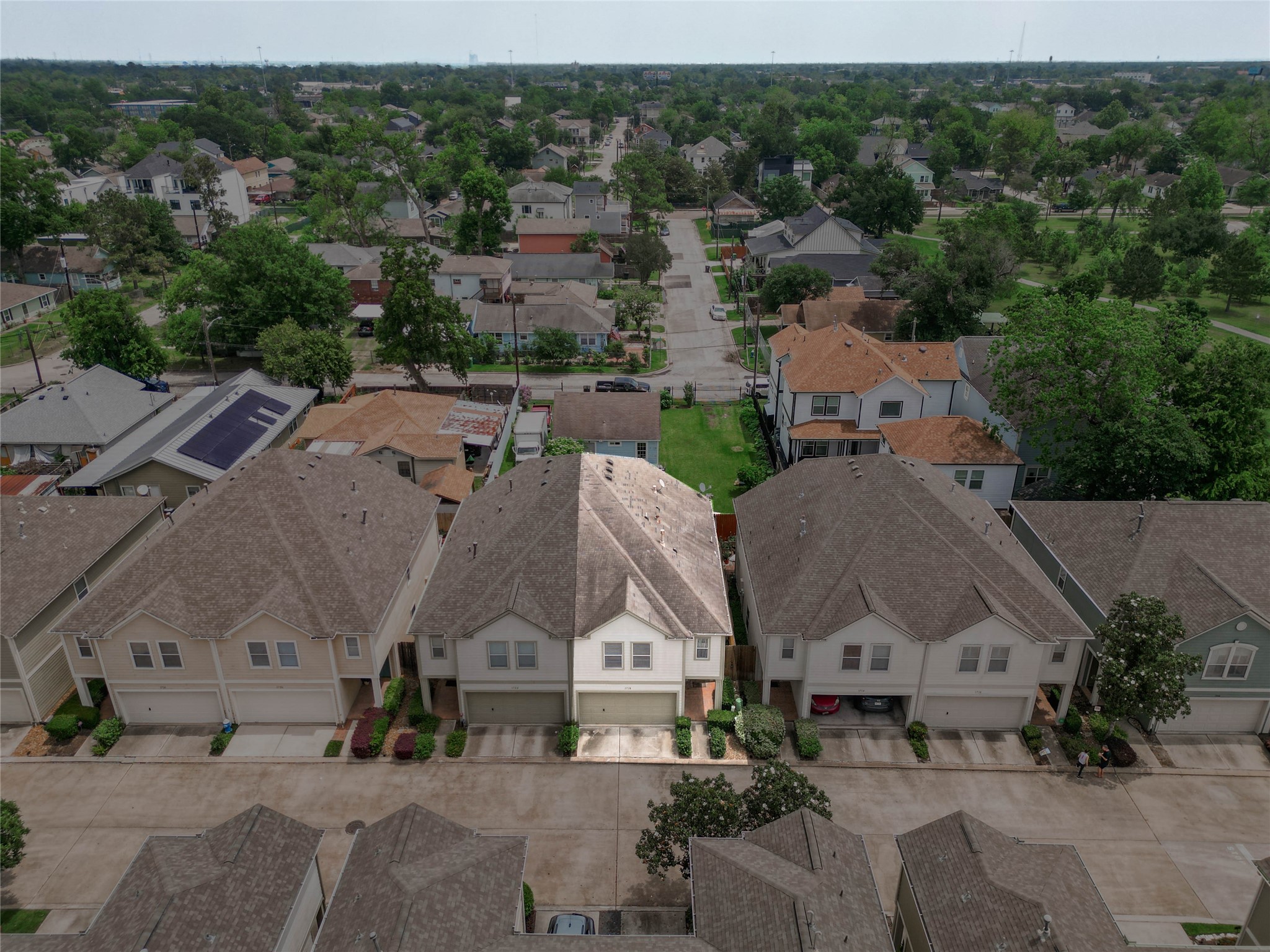 1718 Redwing Ridge Drive Houston, TX 77009 - Photo 28 of 44