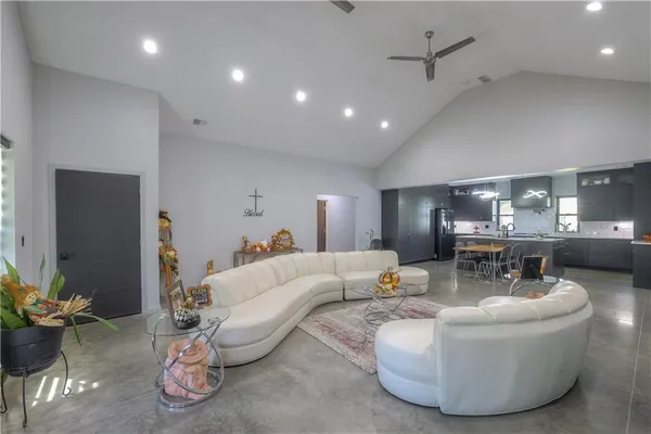 $484,900 | 105 Hebar Street, East Lynne, MO 64743