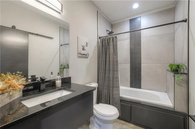 $520,000 | 105 Hebar Street, East Lynne, MO 64743