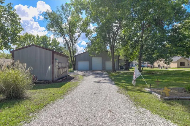$520,000 | 105 Hebar Street, East Lynne, MO 64743