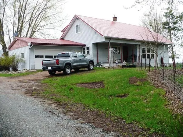 $370,000 | W7426 County Rd G, Greenwood, WI 54437