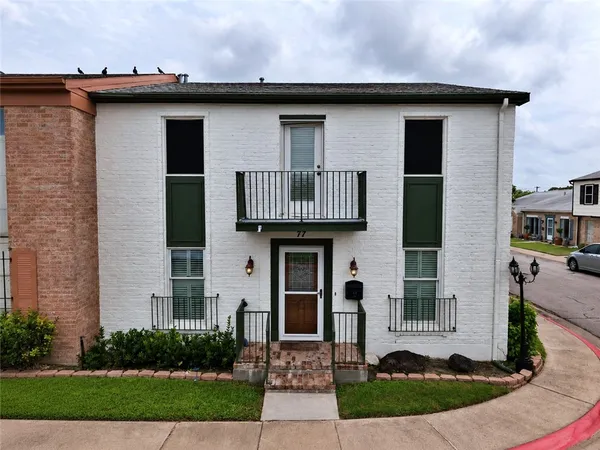 $245,000 | 77 Townhouse Lane, Unit 77, Corpus Christi, TX 78412