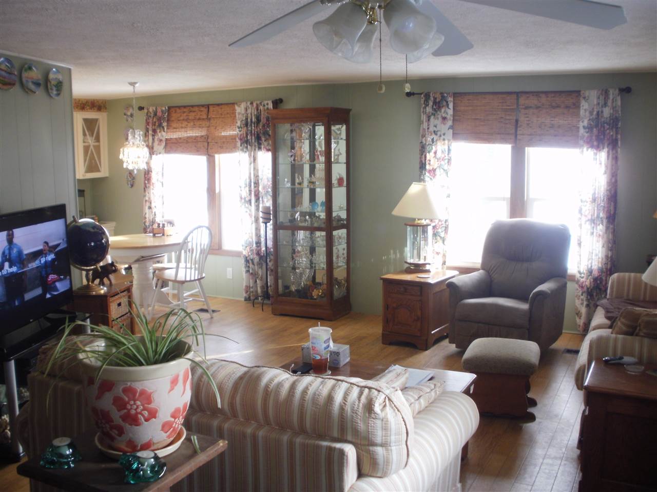 215 Autumn Road Cadillac, MI 49601 - Photo 8 of 10 1856760-7.JPG