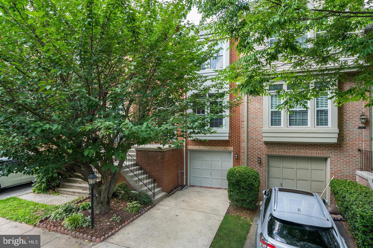 3827 Inverness Road Fairfax, VA 22033 - Photo 1 of 35 Gallery Image 1