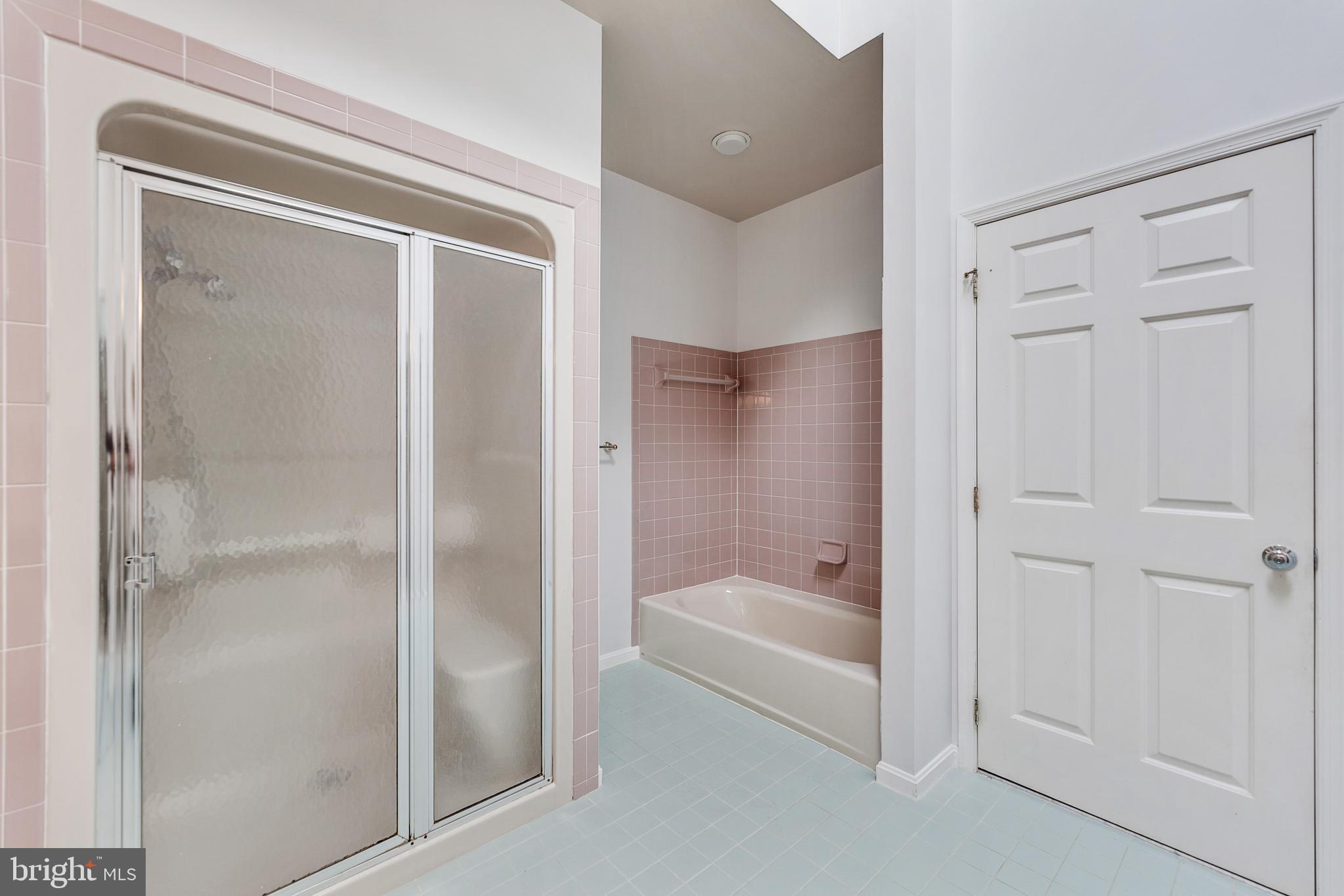 3517 Surrey Drive Alexandria, VA 22309 - Photo 30 of 62 Large Master Bathroom