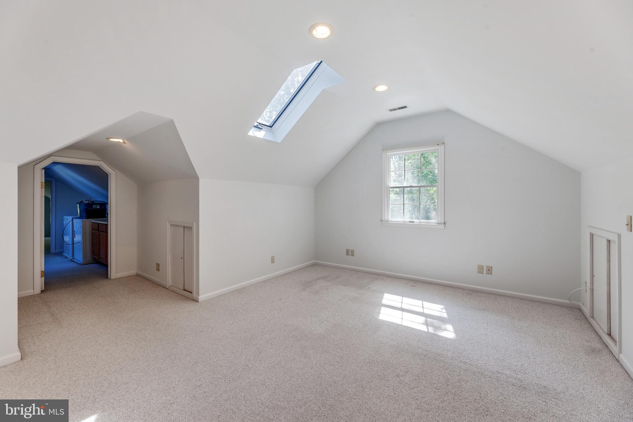 3517 Surrey Drive Alexandria, VA 22309 - Photo 31 of 62 Extra sitting area upstairs