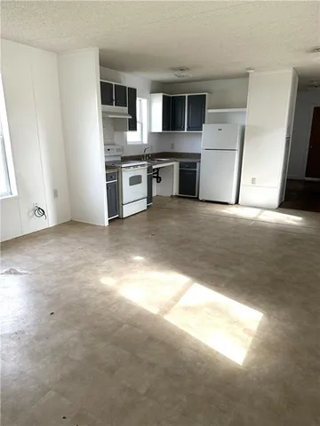 $950 | 177 Wildwood Drive, Buras, LA 70041