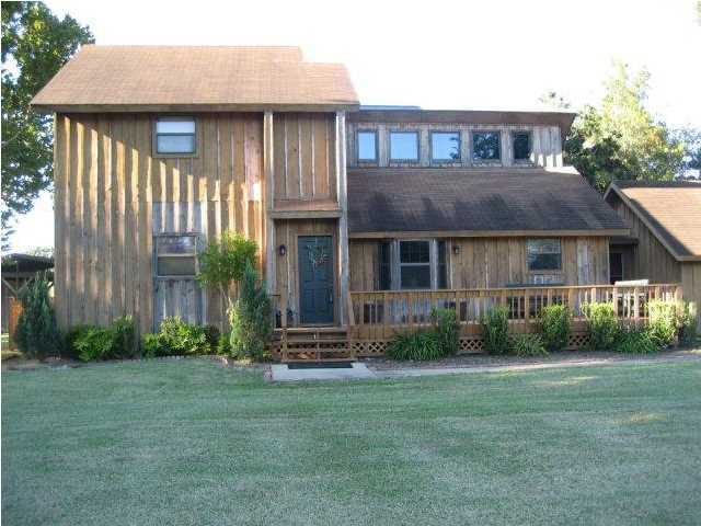 1694 Duchamp Road Broussard, LA 70518 - Photo 1 of 15 Primary Photo