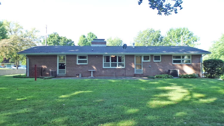 1614 Ritterskamp Avenue Vincennes, IN 47591 - Photo 2 of 16 Gallery Image 2