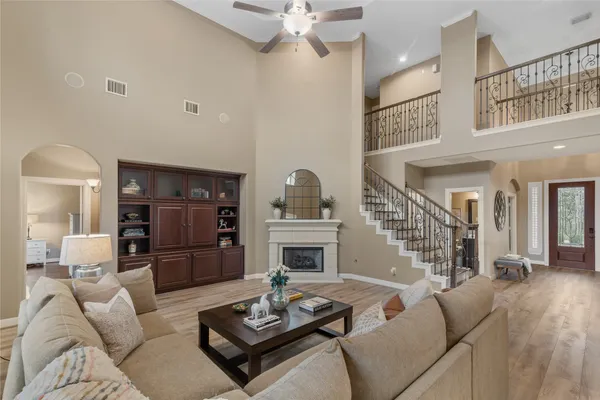 $975,000 | 155 South Arrow Canyon Circle, Spring, TX 77389
