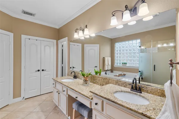 $975,000 | 155 South Arrow Canyon Circle, Spring, TX 77389