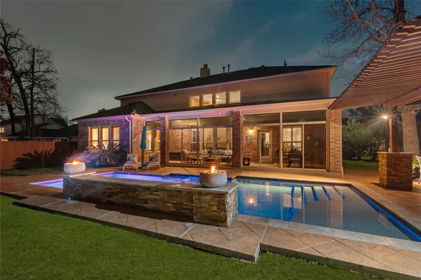 $975,000 | 155 South Arrow Canyon Circle, Spring, TX 77389
