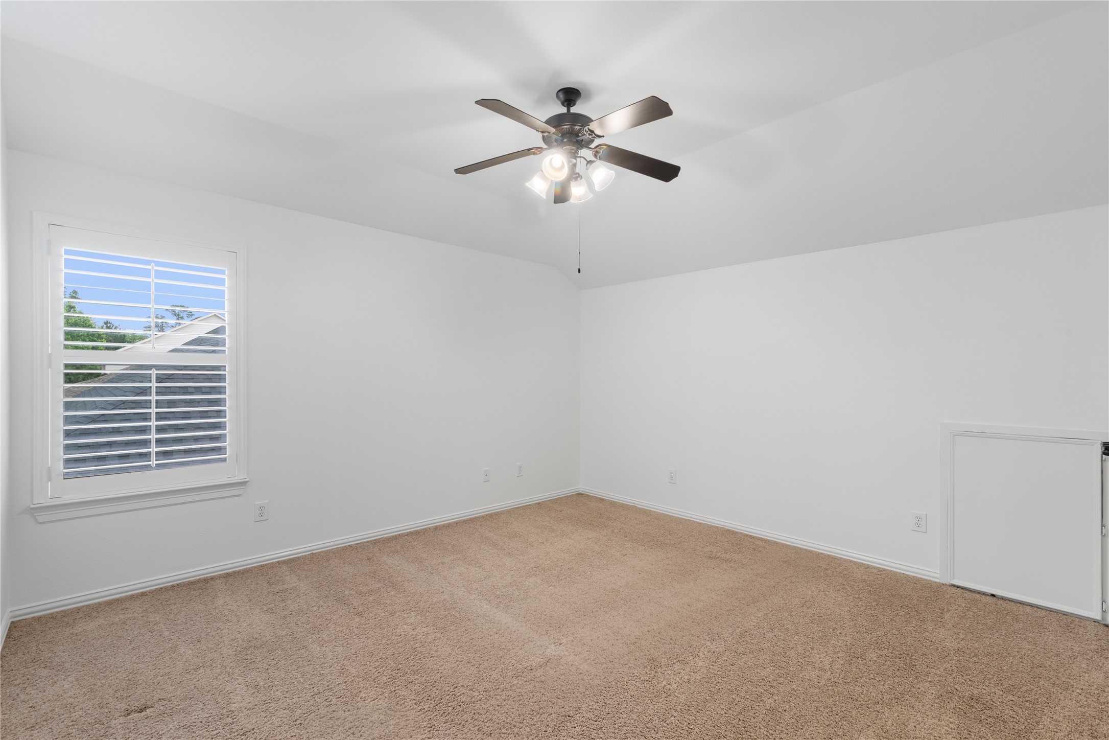 155 South Arrow Canyon Circle Spring, TX 77389 - Photo 27 of 49 a view of an empty room with a window