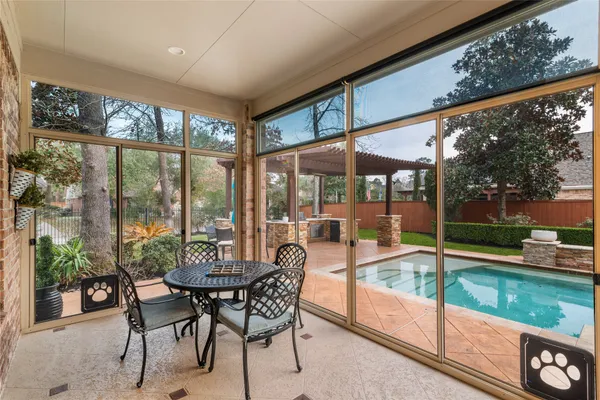 $975,000 | 155 South Arrow Canyon Circle, Spring, TX 77389