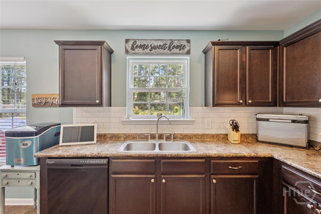 114 Bridgewood Drive Springfield, GA 31329 - Photo 14 of 38