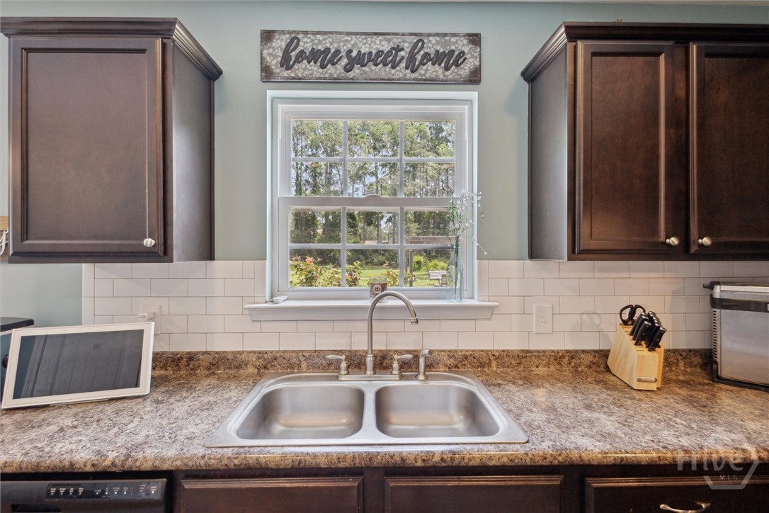 114 Bridgewood Drive Springfield, GA 31329 - Photo 16 of 38