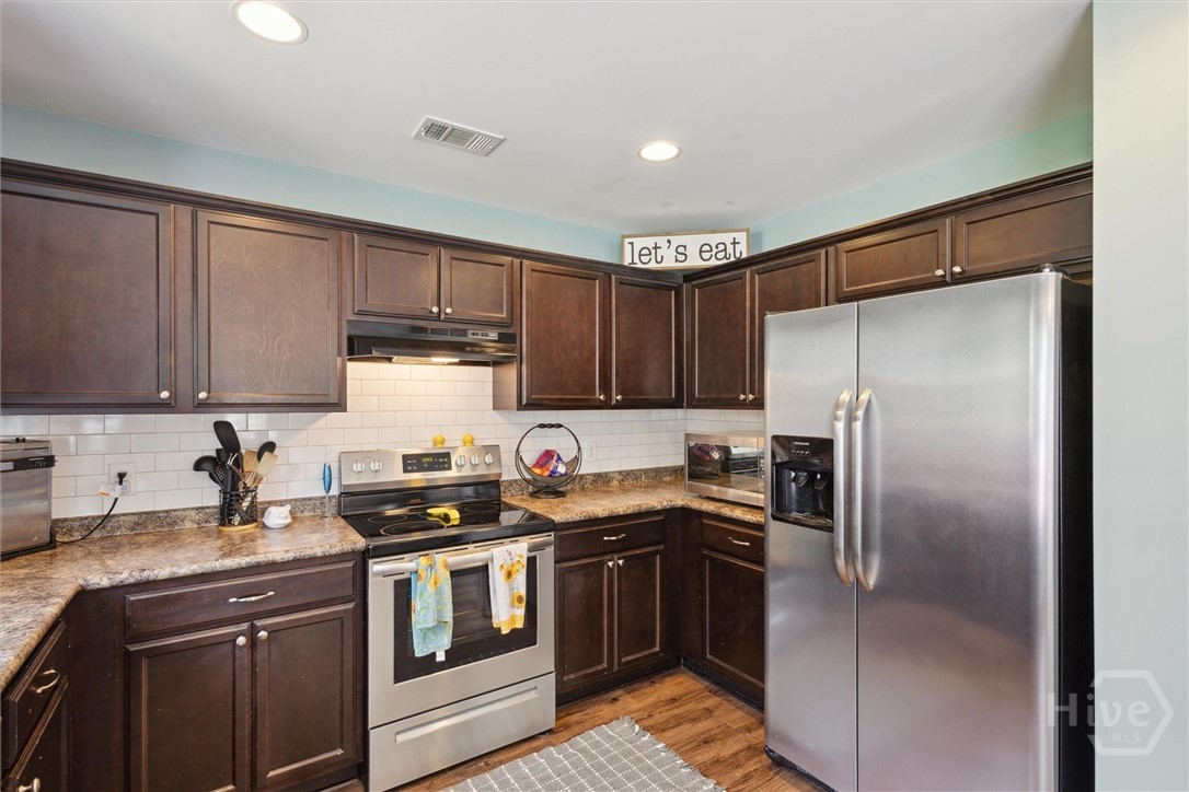 114 Bridgewood Drive Springfield, GA 31329 - Photo 17 of 38