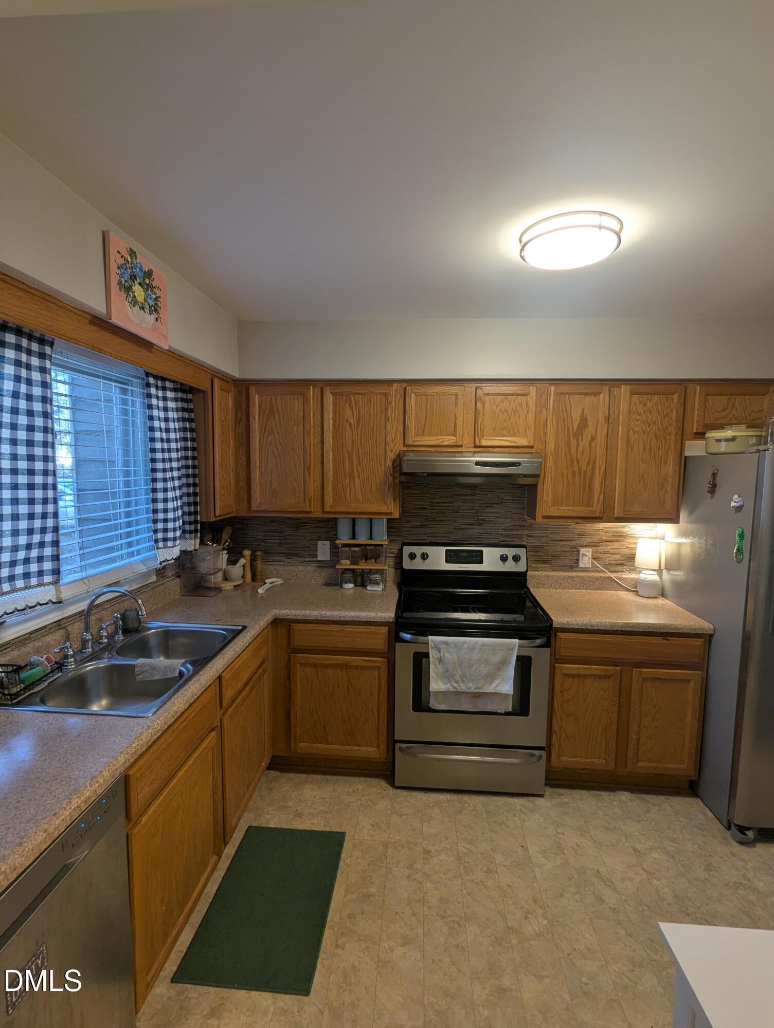 5513 Kaplan Drive Raleigh, NC 27606 - Photo 12 of 52