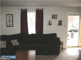 210 Watson Road Sharon Hill, PA 19079 - Photo 5 of 12 Living Room