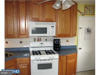 210 Watson Road Sharon Hill, PA 19079 - Photo 8 of 12 Kitchen