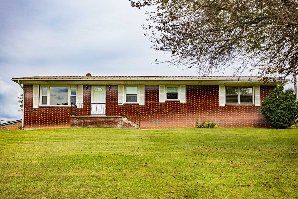 250 Etter Road Rural Retreat, VA 24368 - Photo 3 of 62 Gallery Image 3