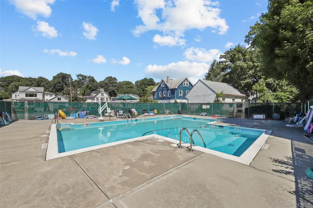 $137,500 | 555 Bronx River Road, Unit 1J, Yonkers, NY 10704