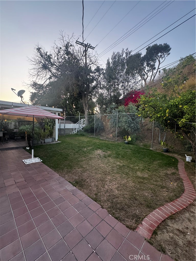 107 East Kenneth Road Glendale, CA 91207 - Photo 12 of 13
