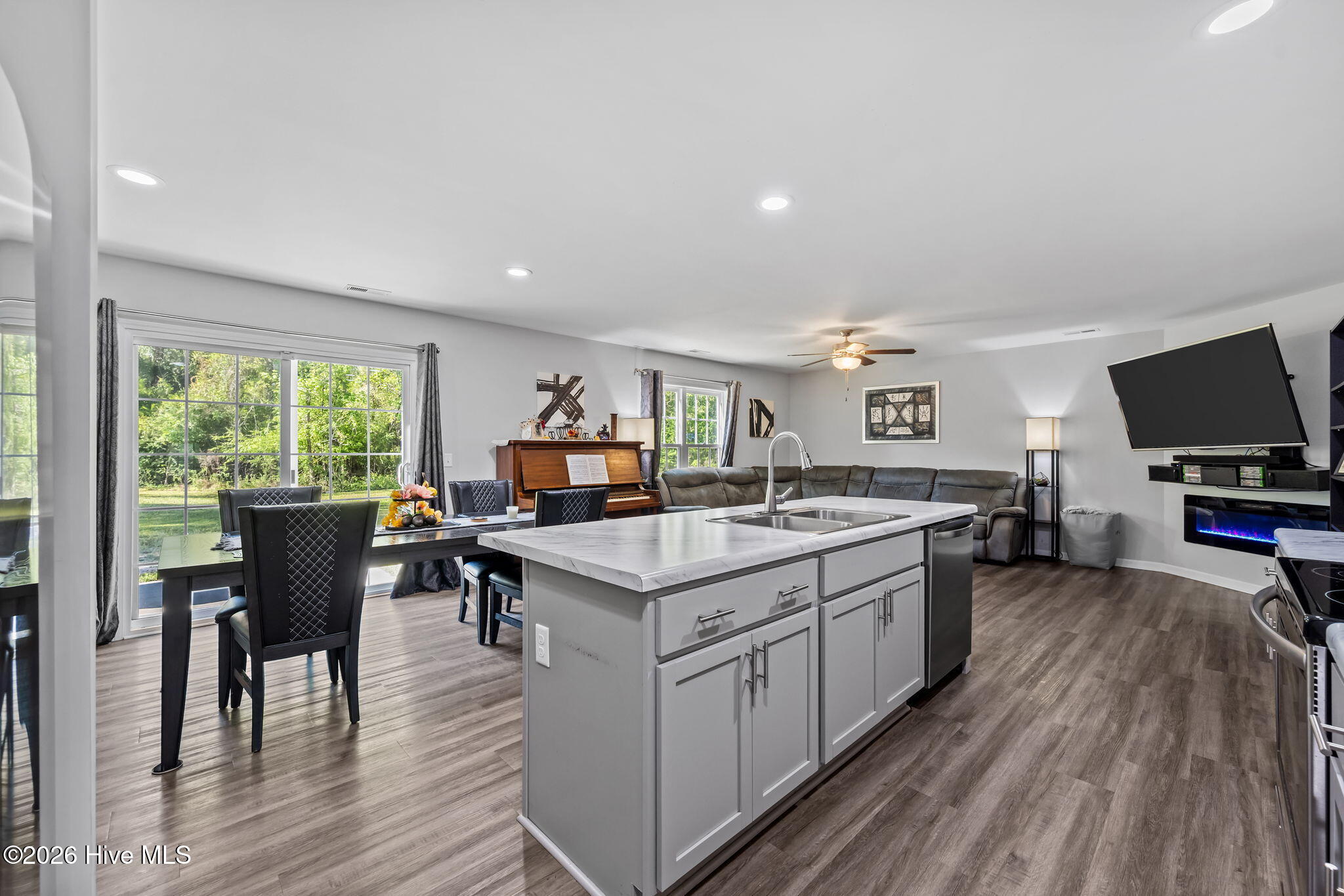 113 Harris Creek Loop Road Jacksonville, NC 28540 - Photo 17 of 47 34-web-or-mls-_RAD4972