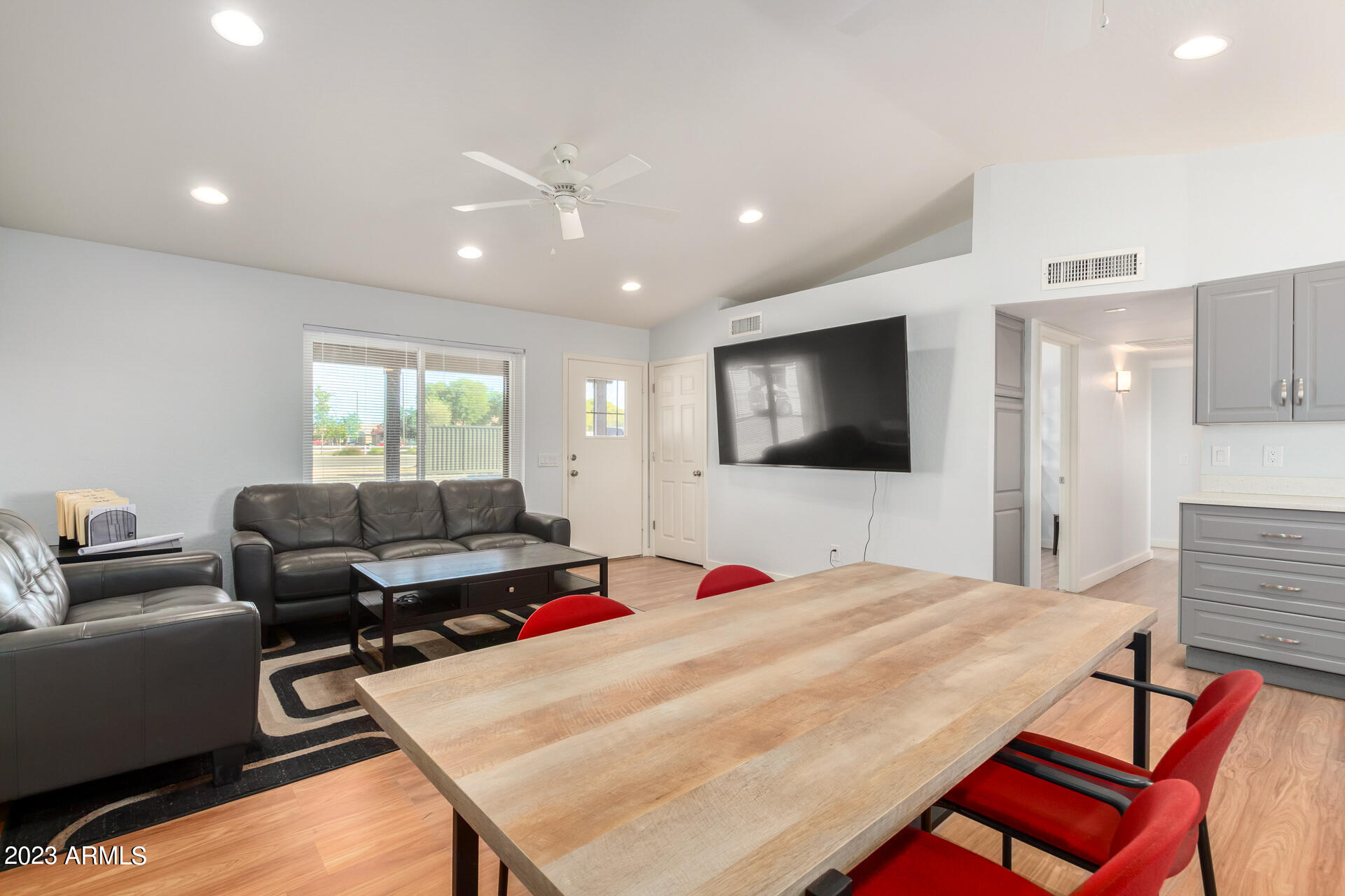 19356 South Higley Road Gilbert, AZ 85297 - Photo 12 of 51 18 - Higley