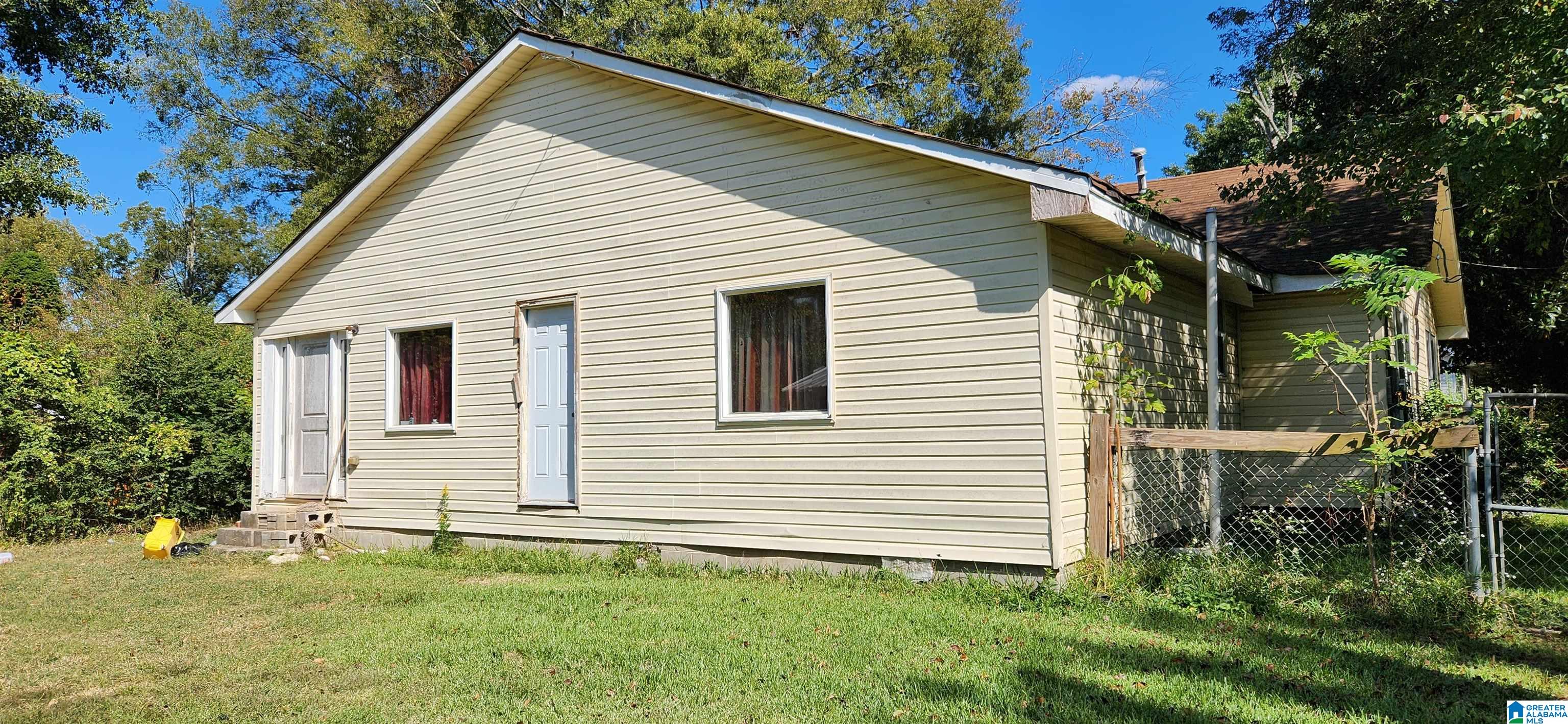 404 Roland Avenue Bessemer, AL 35020 - Photo 2 of 14