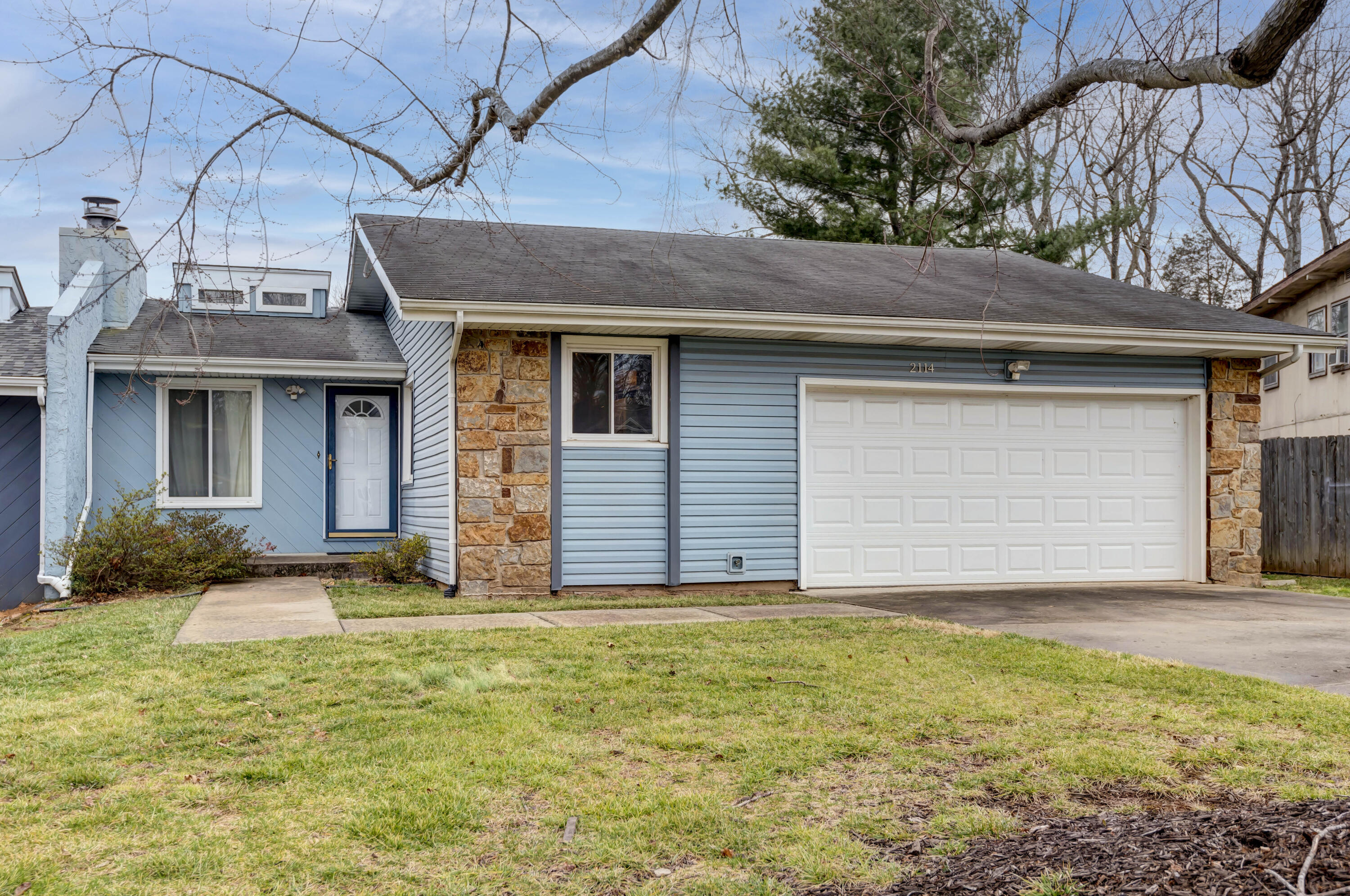 2114 East Regency Place Springfield, MO 65804 - Photo 1 of 1 Regency (2)