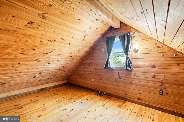 $750,000 | 1304 Wakemans Grove Road, Edinburg, VA 22824