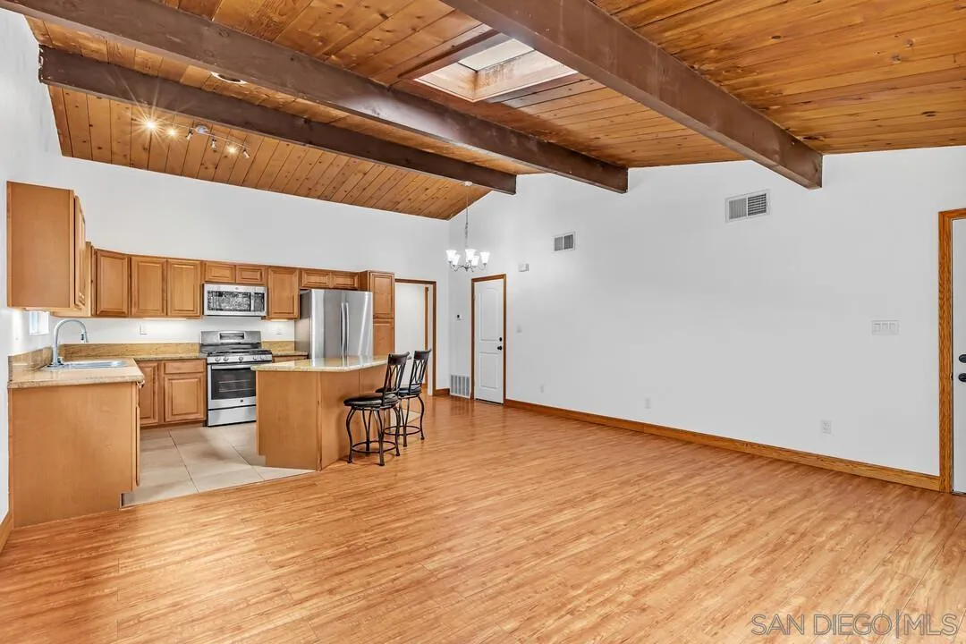 9237 Fanita Rancho Road Santee, CA 92071 - Photo 7 of 33 Gallery Image 7