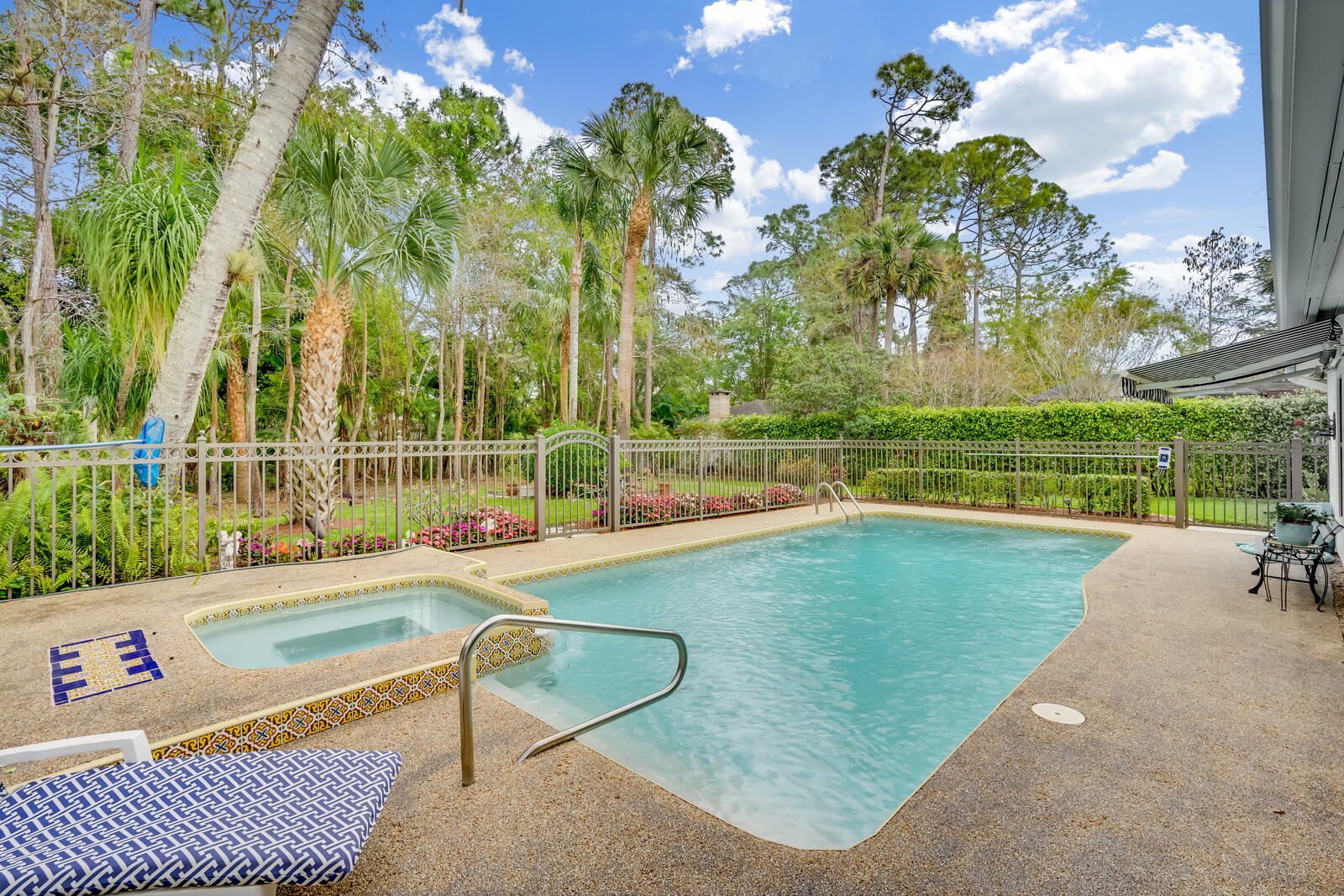 172 Wild Pine Road Wellington, FL 33414 - Photo 27 of 38 a view of a basket ball ground