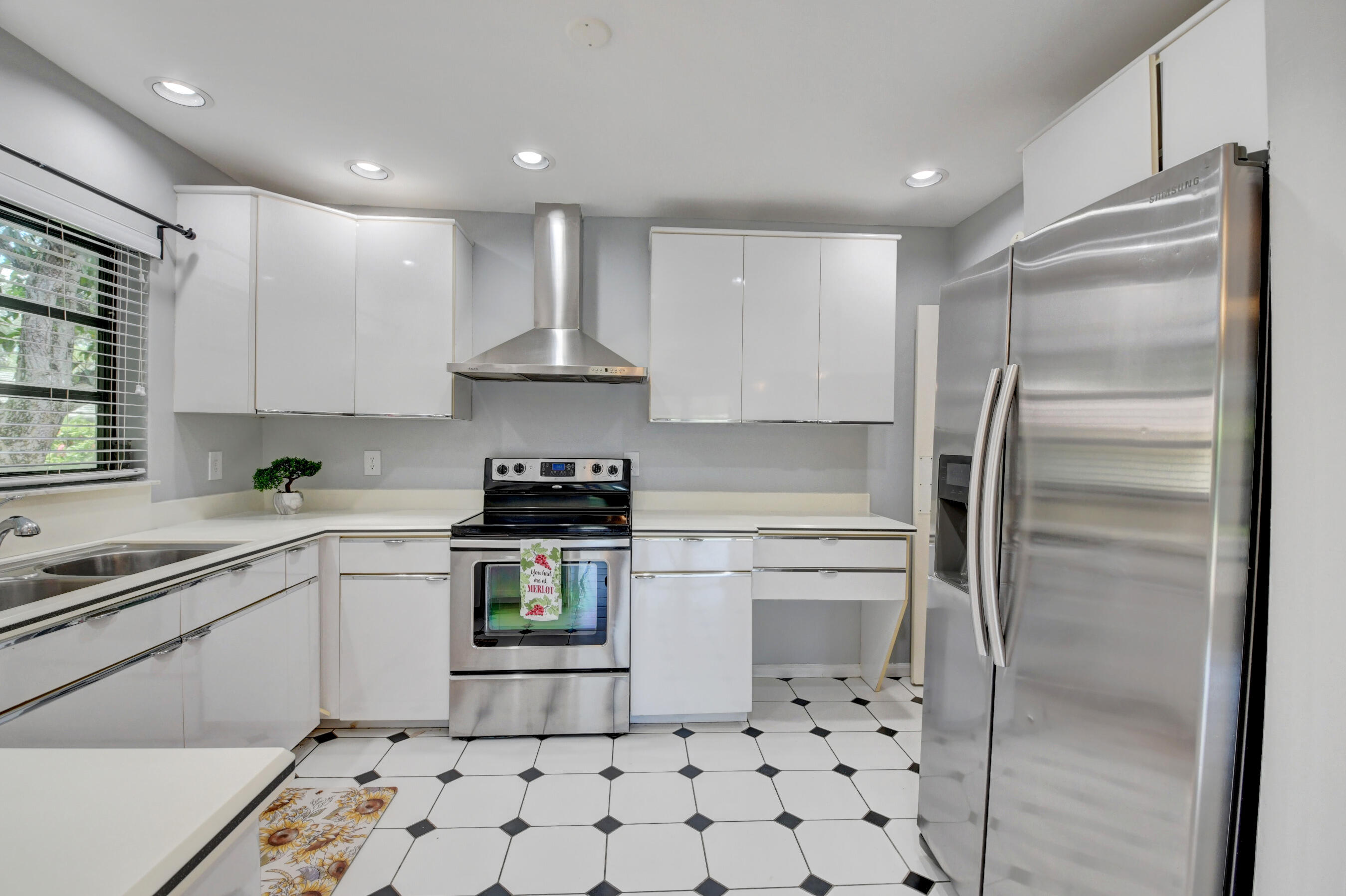 6926 North Grande Drive Boca Raton, FL 33433 - Photo 12 of 24 28_dsc_5555_6_7_8_9